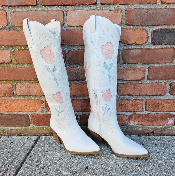 Universal Thread Cream Floral Western Boots – Size 6 - Picture 10 of 15
